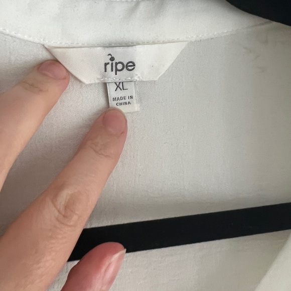 Ripe Maternity. Peplum Shirt White. Size XL. - Picture 10 of 10